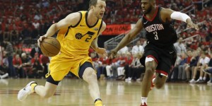 NBA焦点战：雄鹿队字母哥逆风翻盘胜公牛